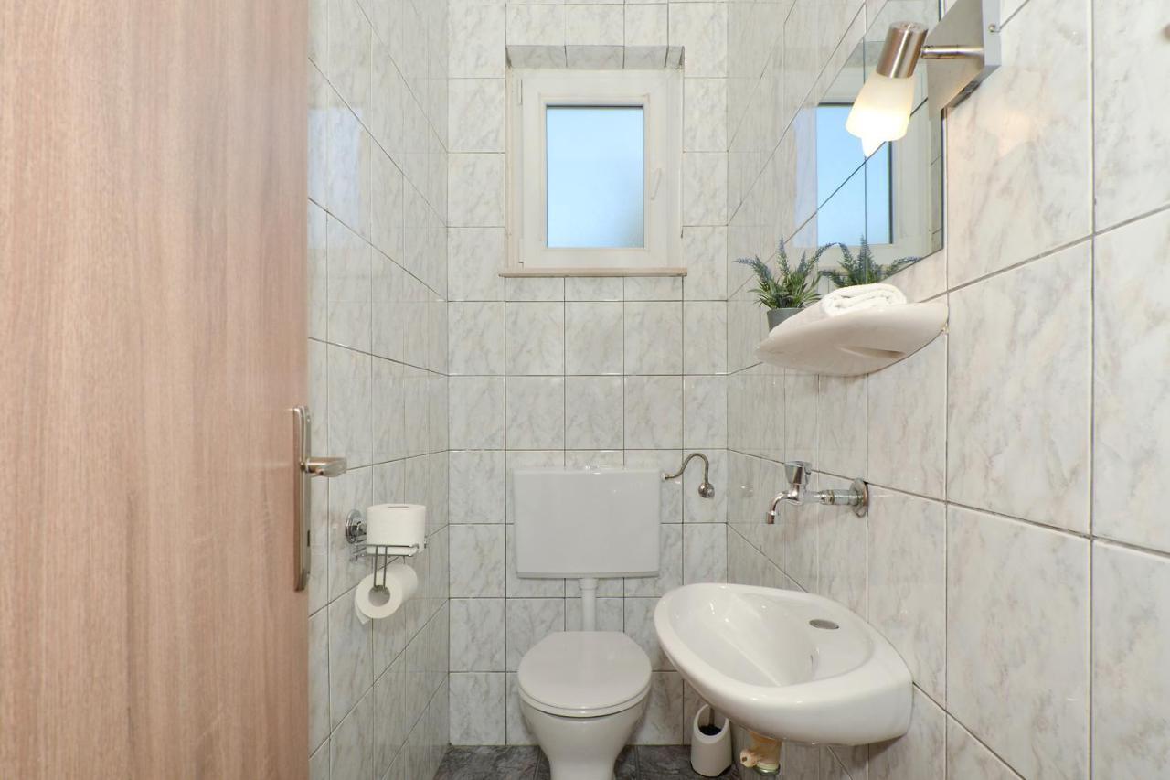 Apartment Una Seget Vranjica Exterior foto